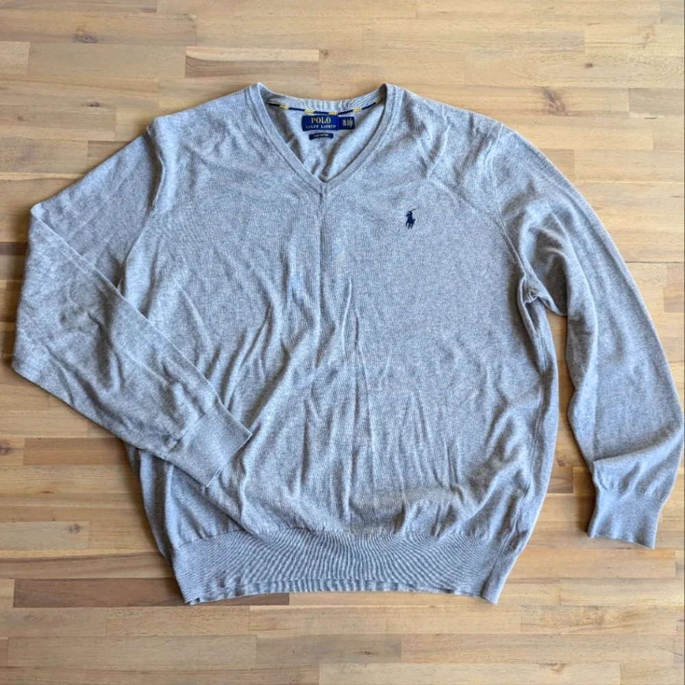 Ralph Lauren V-neck Sweater‎